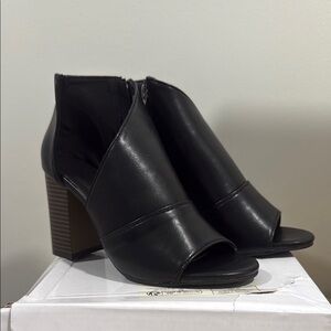 SHEIN Black Peep-Toe Heeled Boots